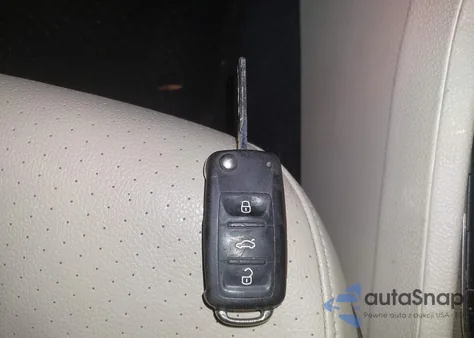 2016 Volkswagen Passat 1.8T Se z USA, uszkodzony, nr VIN 1VWBT7A30GC065552